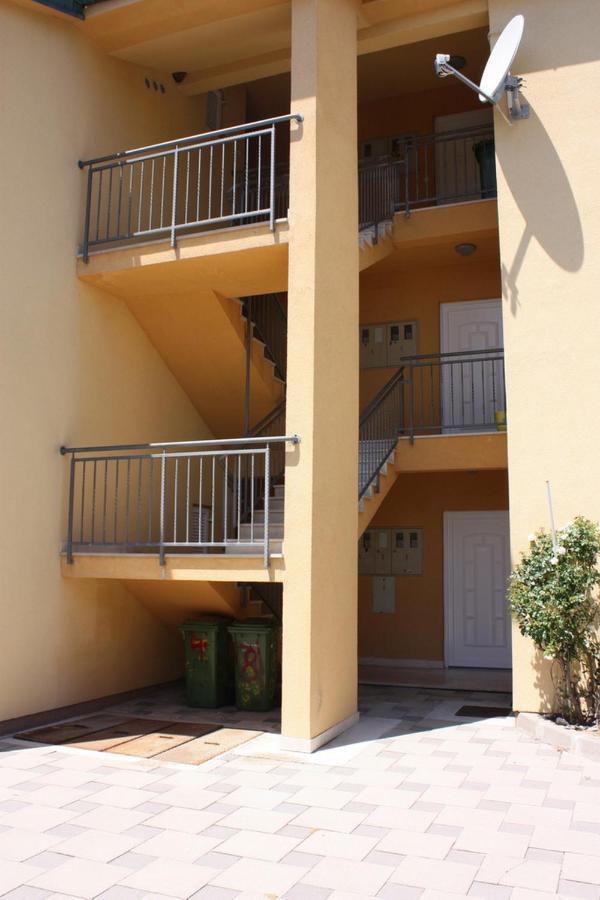 Apartments Jtv Simuni โคลัน ภายนอก รูปภาพ
